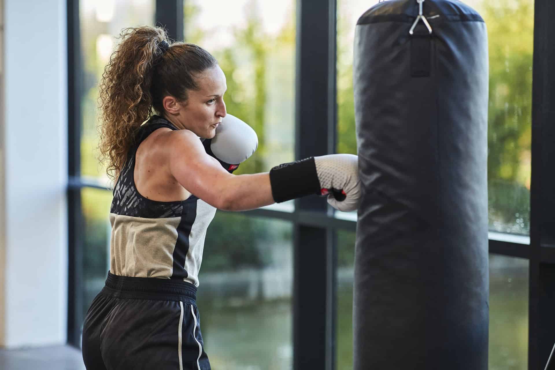 Trening bokserski — jak trenować boks w warunkach domowych?