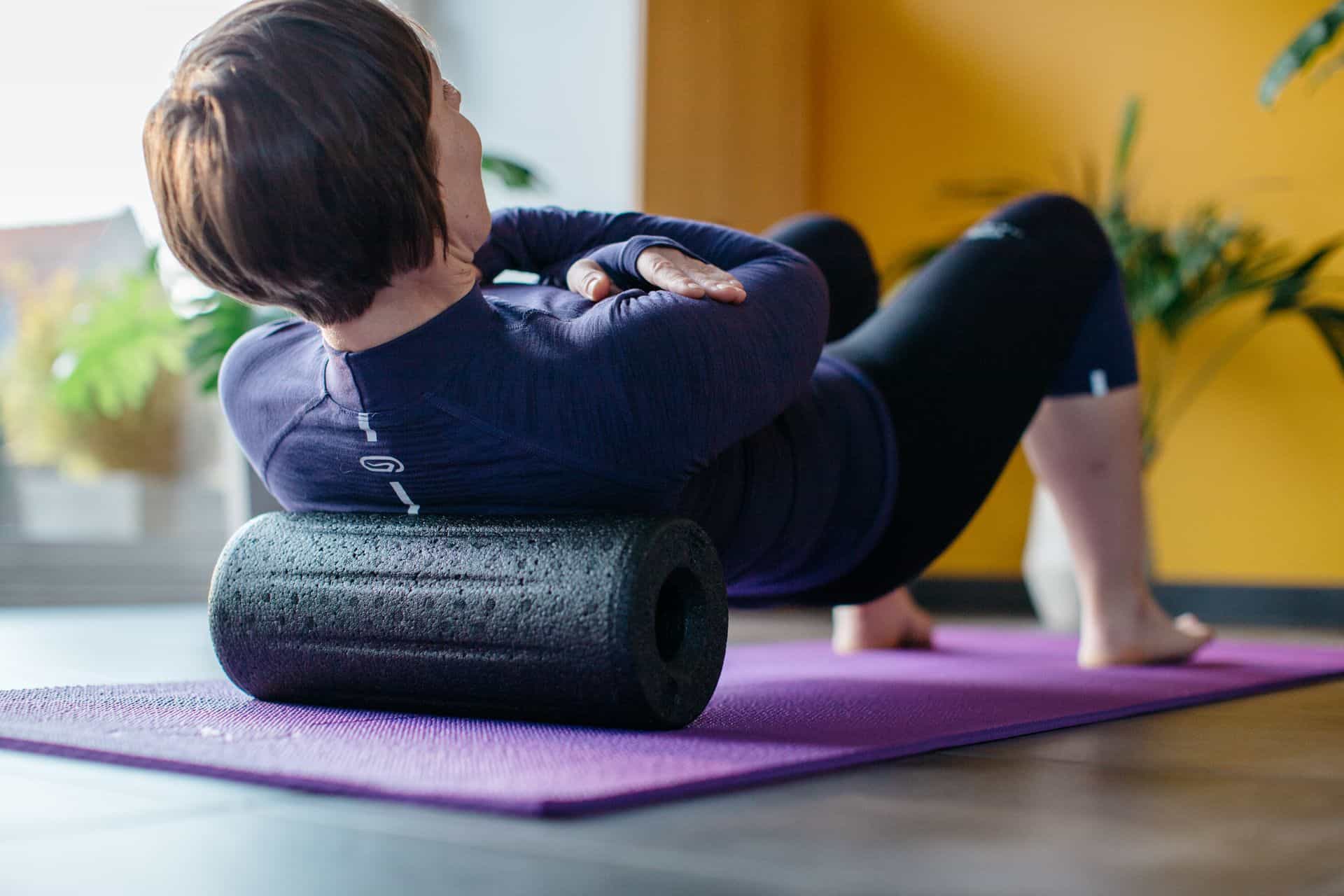 Roller do mięśni — do czego służy, jak używać i jaki wybrać?