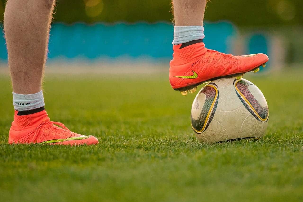 Jak rozbić buty piłkarskie aby nie były za ciasne?